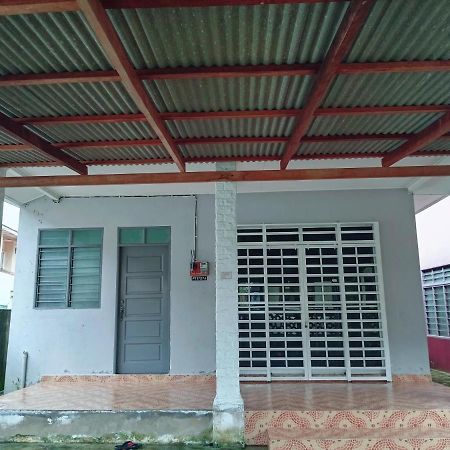 Homestay Wan Z Kuala Terengganu Extérieur photo